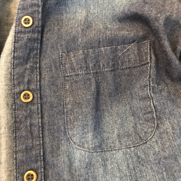Denim Style Button Down Long Sleeve Shirt 👕 - Picture 2 of 4